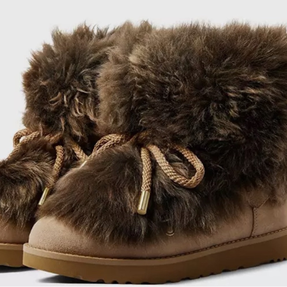 UGG Classic Posh Mini Fur Booties Flat Boots Beachwood Long Sheepskin US Size 7